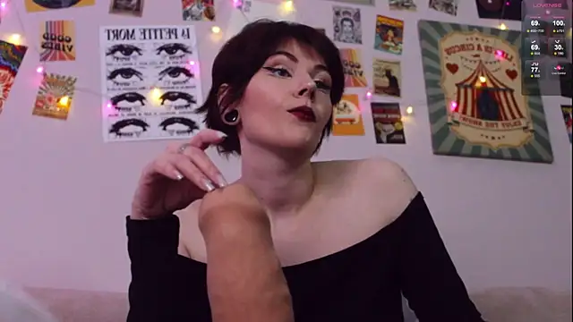 Luna Blake online show from 24, 4, 2026