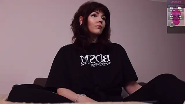 Snapshot of Luna_Blake chatting on 11, 10, 2025 Luna Blake online show from 11, 10, 2025