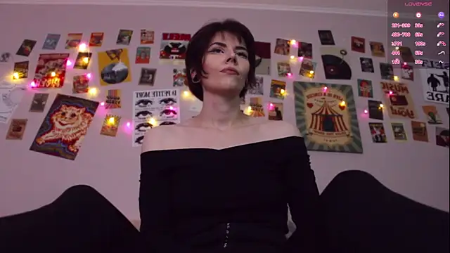 Luna Blake online show from 21, 6, 2026