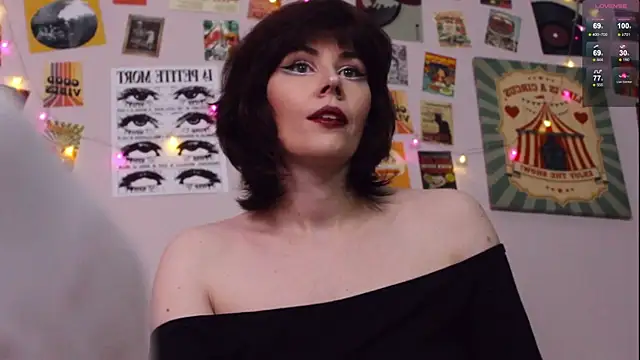 Luna Blake online show from 2, 4, 2026