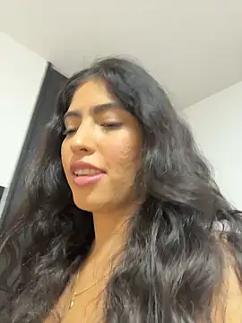 Gaby zahir  online show from 3, 11, 2025