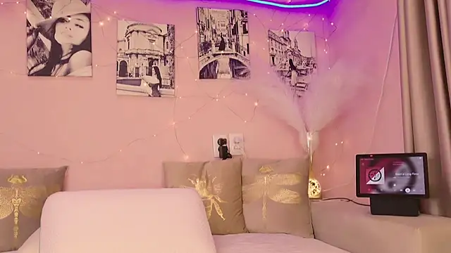 NaomiBlack35 online show from 10, 1, 2026