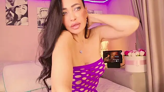 NaomiBlack35 online show from 19, 11, 2025