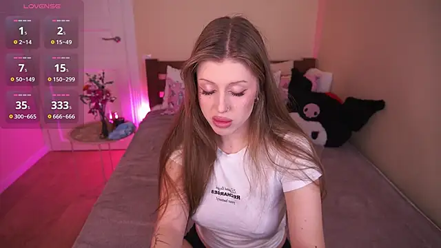 PenellopaRaw online show from 21, 11, 2025