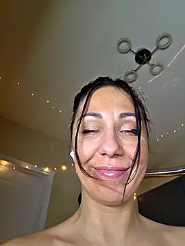 LeticiaWoods online show from 9, 3, 2026