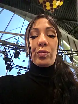 LeticiaWoods online show from 9, 11, 2025