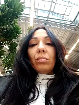 LeticiaWoods online show from 10, 1, 2025