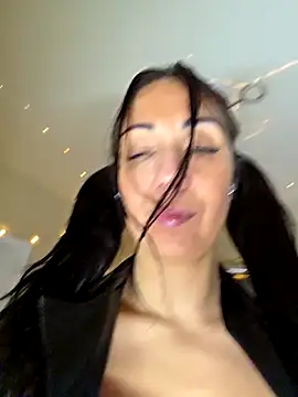 LeticiaWoods online show from 12, 2, 2026