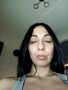 LeticiaWoods online show from 27, 2, 2025