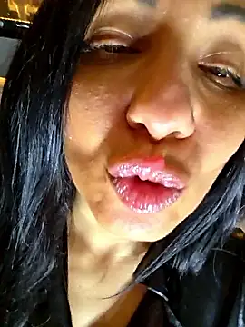 LeticiaWoods online show from 28, 2, 2026