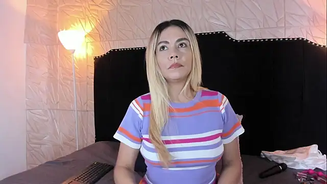 JennyRouse01 online show from 18, 9, 2025