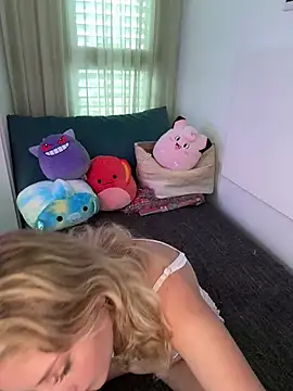 MileySummer online show from 18, 2, 2025