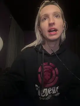 bunnydark00 online show from 1, 10, 2025