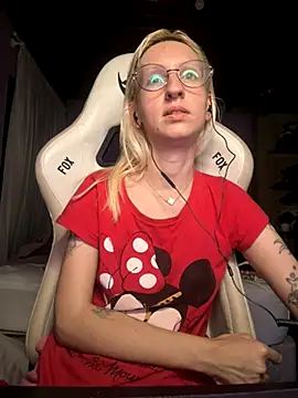 bunnydark00 online show from 15, 11, 2025