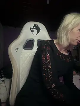 bunnydark00 online show from 23, 6, 2026