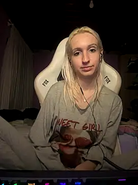 bunnydark00 online show from 30, 10, 2025