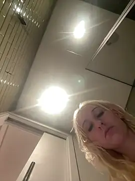 bunnydark00 online show from 7, 7, 2026