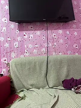 Snapshot of shaira4u chatting on 4, 7, 2026 shaira4u online show from 4, 7, 2026
