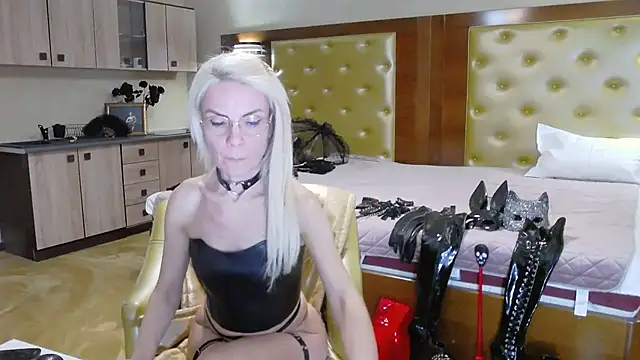 DomCaprisse online show from 30, 10, 2025