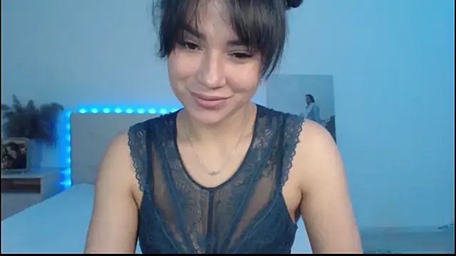 RoxannePure online show from 9, 10, 2025