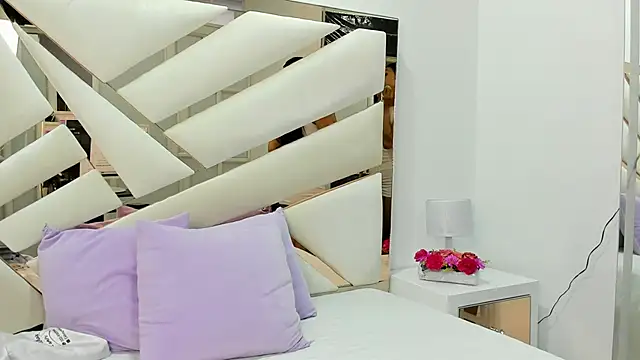 Naughty  Mom online show from 11, 3, 2025