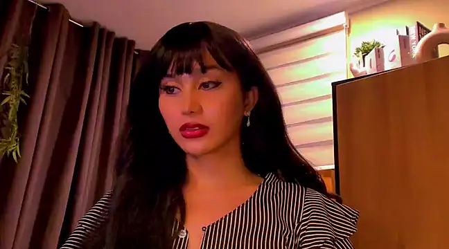 YOURCRISTINAS online show from 8, 3, 2025