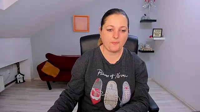 LollaGirl online show from 3, 4, 2026