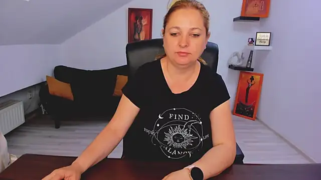 LollaGirl online show from 19, 5, 2026