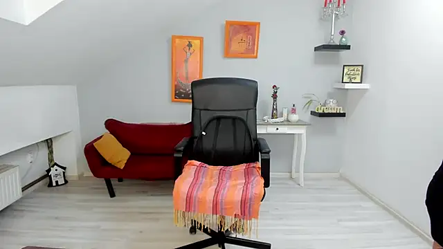 LollaGirl online show from 29, 11, 2025