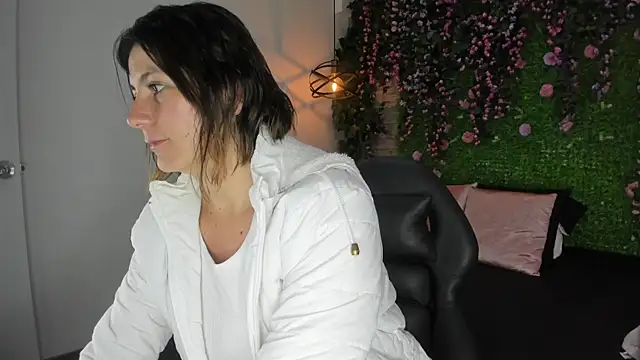 SarahDeyvis online show from 16, 2, 2026