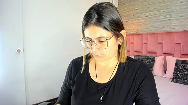 SarahDeyvis online show from 18, 9, 2025