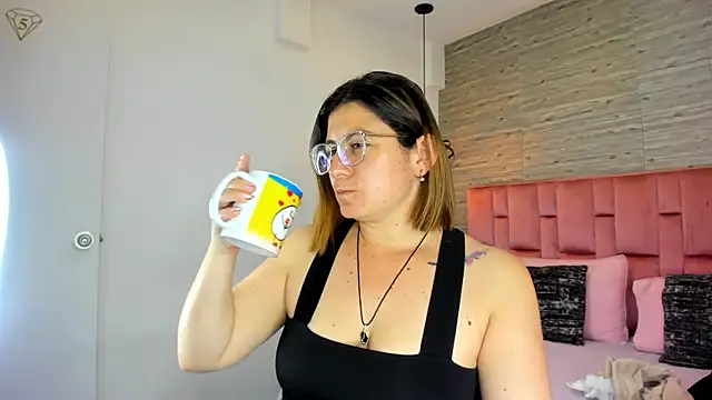 SarahDeyvis online show from 11, 9, 2025