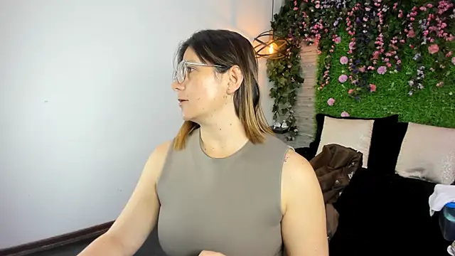 SarahDeyvis online show from 12, 11, 2025