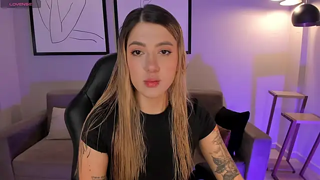 EveBensonX online show from 20, 9, 2025