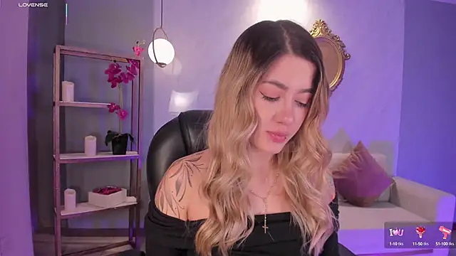 EveBensonX online show from 19, 9, 2025