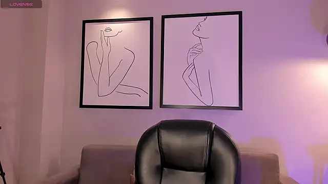 EveBensonX online show from 25, 11, 2025