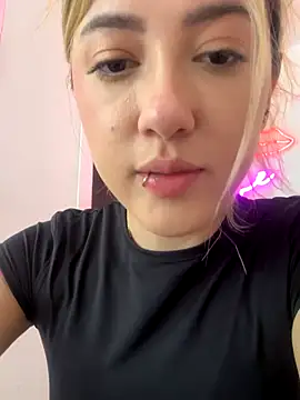 EveBensonX online show from 26, 11, 2025