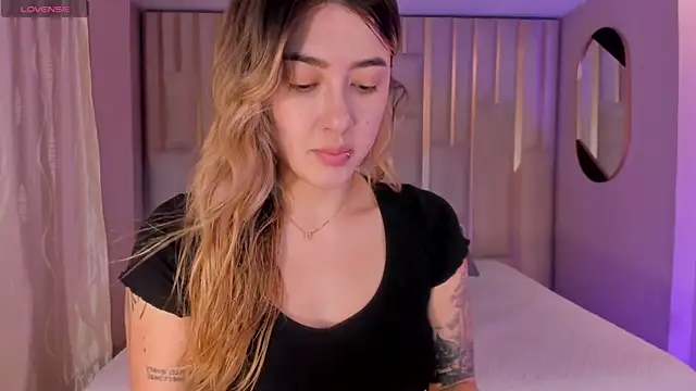 EveBensonX online show from 17, 4, 2026