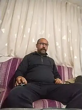 masculine bear daddy online show from 18, 12, 2025