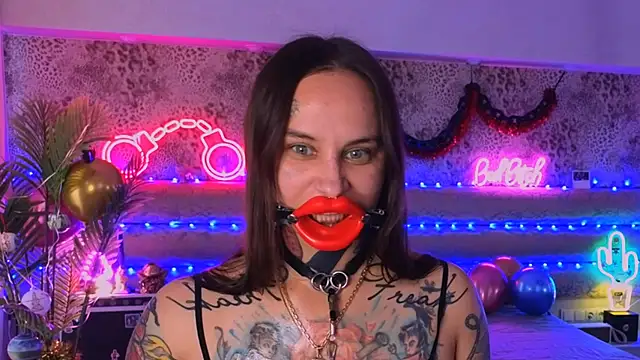 Cool Freak  online show from 28, 11, 2025