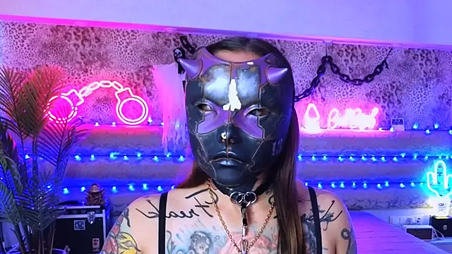 Cool Freak  online show from 17, 10, 2025