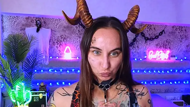 Cool Freak  online show from 21, 9, 2025