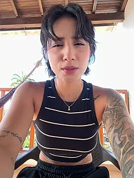Ale Lewis online show from 8, 7, 2026