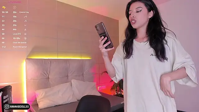 Snapshot of NanaRott chatting on 6, 2, 2026 NanaRott online show from 6, 2, 2026