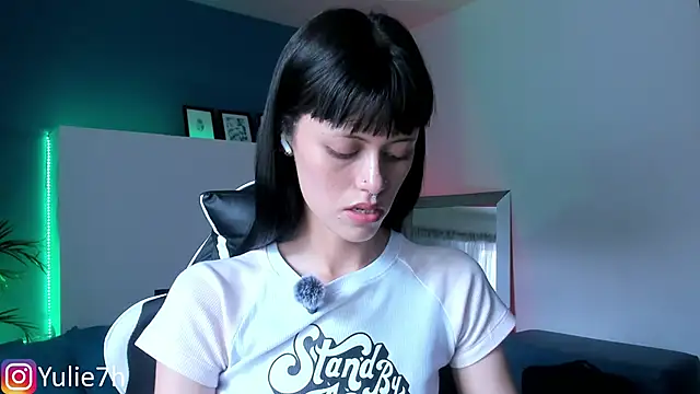  Jessy Moon  online show from 4, 10, 2025