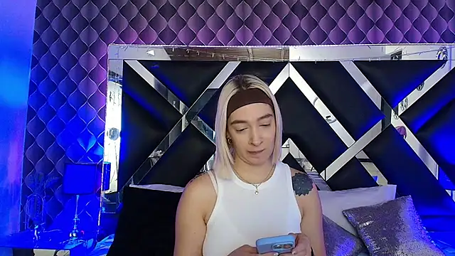 victoriaa lee  online show from 26, 3, 2026