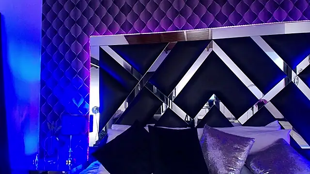 victoriaa lee  online show from 13, 9, 2025