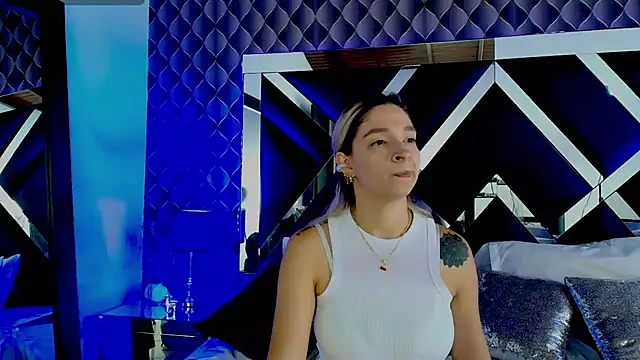 victoriaa lee  online show from 12, 3, 2025