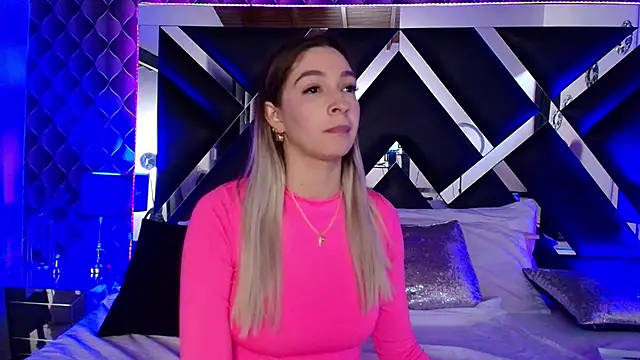 victoriaa lee  online show from 30, 9, 2025