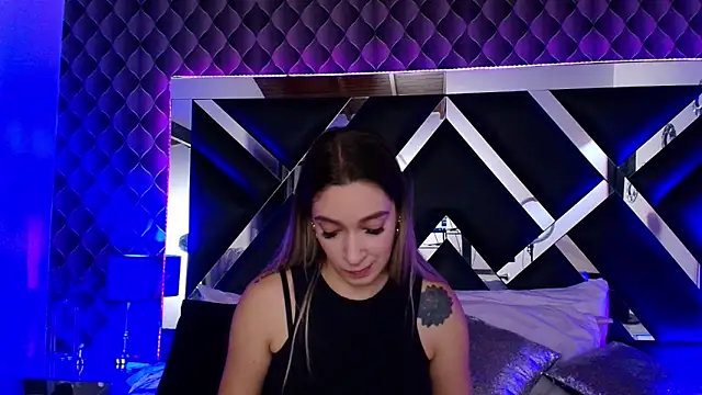 victoriaa lee  online show from 29, 9, 2025